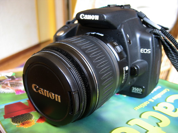 http://neocams03.free.fr/Camera/350D-Front.jpg